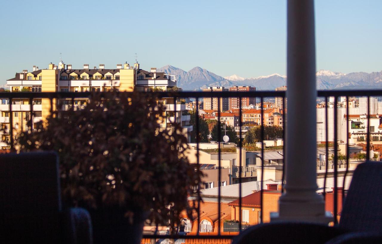 Stelvio Rooftop - Penthouse Skyline With Terrace And Jacuzzi Milano Eksteriør billede
